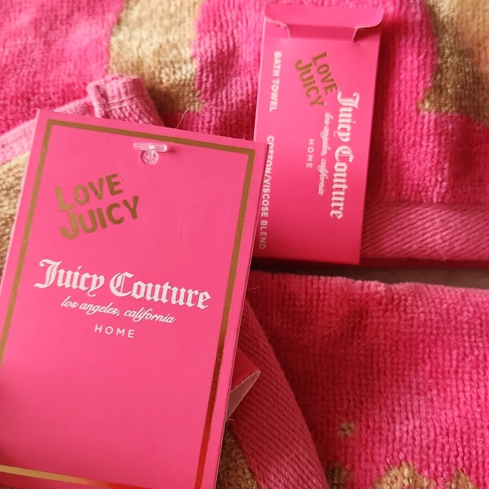 Juicy Couture Set Of 2 Bath Towel And Hand Towel Pink and Gold Towel Set
